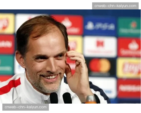 赛前发布会，巴黎主帅否认关于更衣室内存在不和的传闻