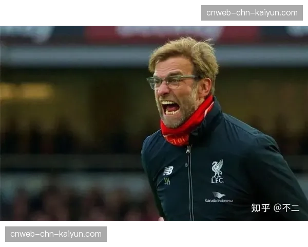 赛前战术板:分析利物浦将如何利用宽度来破解富勒姆的密集中场压迫 赛前战术板:分析利物浦将如何利用宽度来破解富勒姆的密集中场压迫