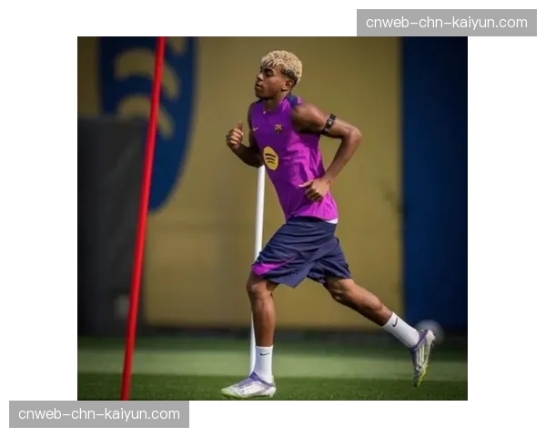 战报:纽约自由人核心前锋布里安娜·斯图尔特在训练中脚踝扭伤,归期未定 战报:纽约自由人核心前锋布里安娜·斯图尔特在训练中脚踝扭伤,归期未定