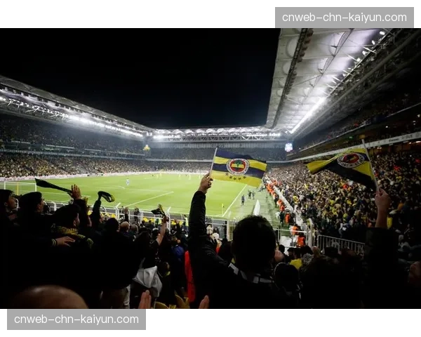 通讯：客场球迷看台试行“情绪感知”摄像头，用于分析比赛关键瞬间的群体反应
